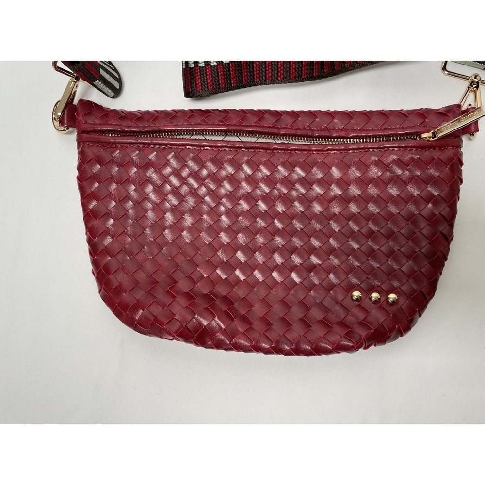 Pretty Simple Westlyn Woven Crossbody Bum Bag Purse Sangria Red NWOT - Picture 3 of 9